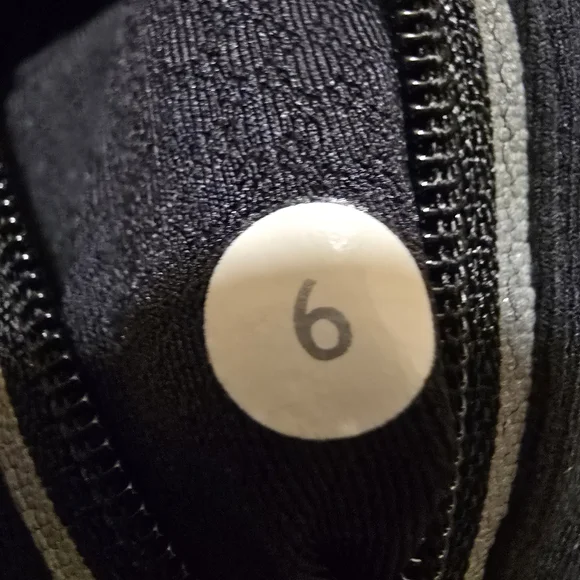 lululemon athletica Black and Teal Leggings - Picture 5 of 5